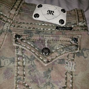 Unique colors & pattern! Love these Miss me shorts